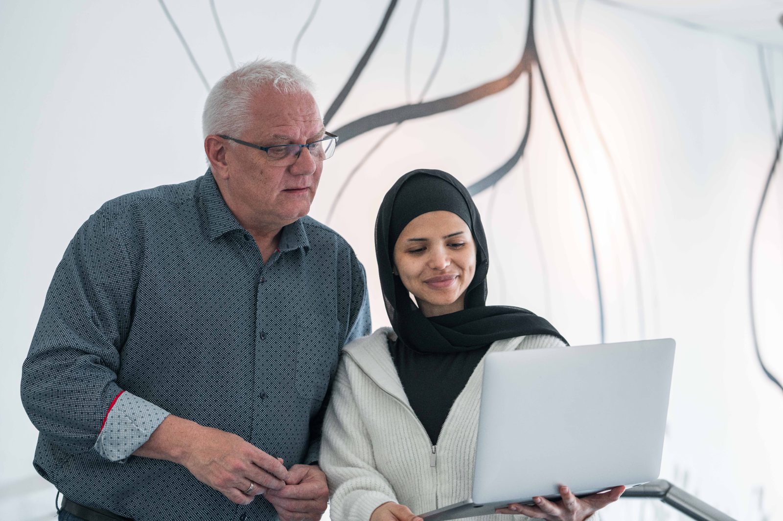 grid_team_laptop_1600_q82