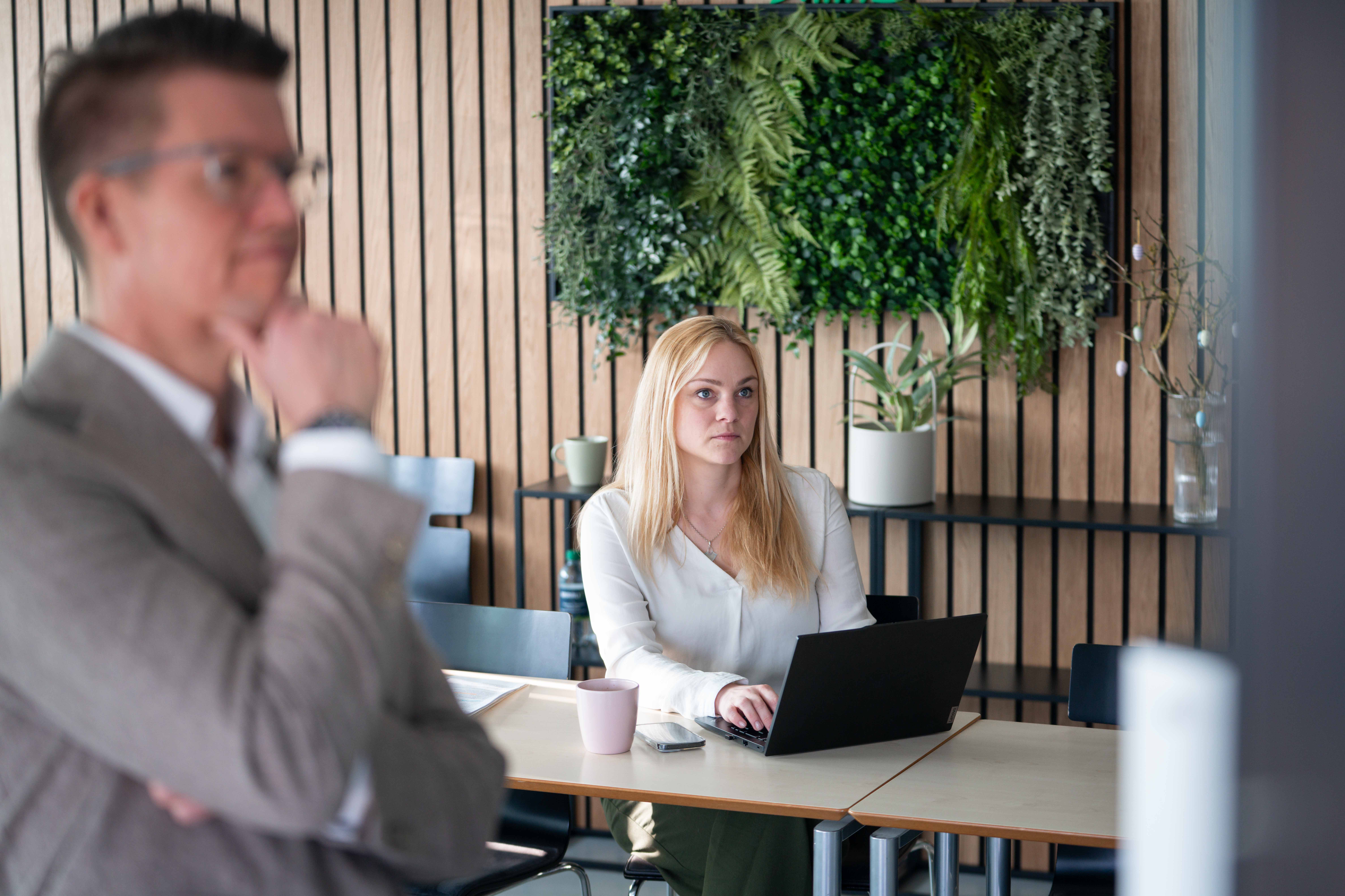 To personer på kursus